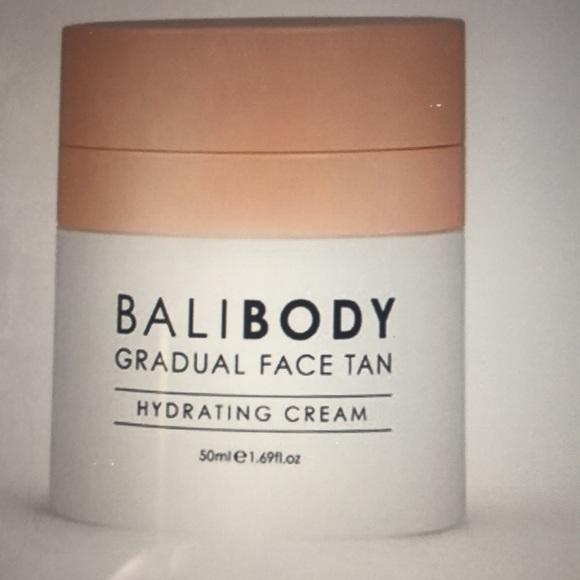 NIB Bali Body Gradual Face Tan Hydrating Cream 50 ml 1.69 fl oz. Nourishes skin. - Picture 1 of 13